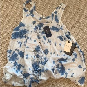 Flow tank top